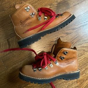 Danner Boots Hiking Mountain LT Cascade Sz 6
